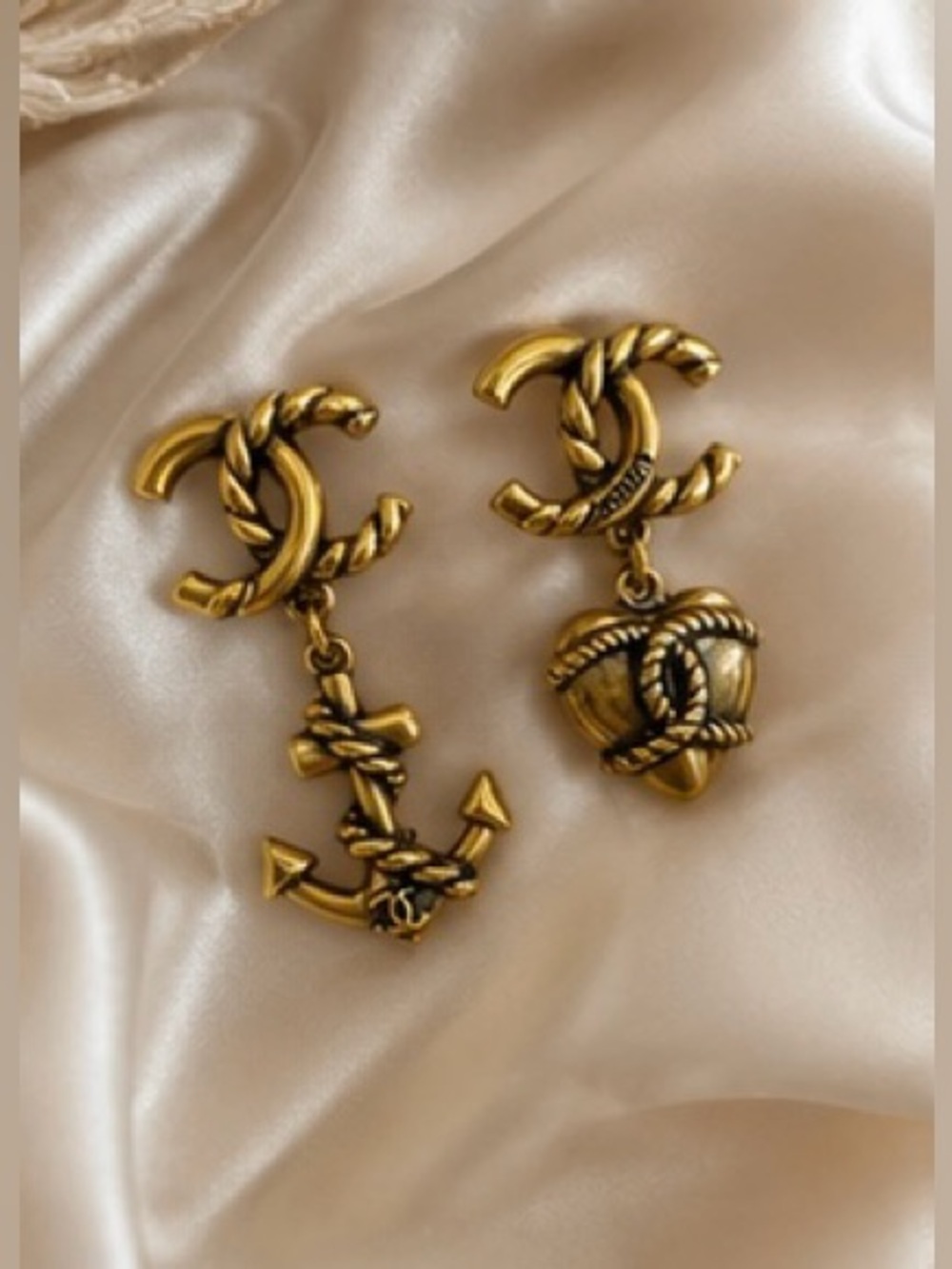 Vintage Inspired Gold Tone Nautical Mismatched Anchor & Heart Drop Earrings - Picture 2 of 10